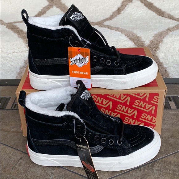 VANS SK8-Hi MTE Black/Black/Marshmallow WMNS - Picture 2 of 16